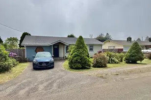 321 Maple St, Brookings, OR 97415 - Photo 5