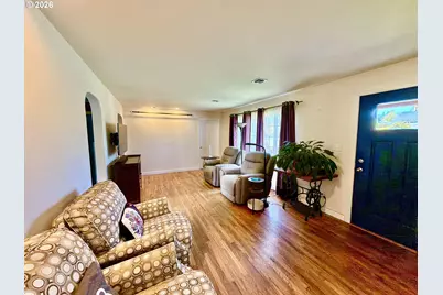 321 Maple St, Brookings, OR 97415 - Photo 5