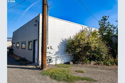 107 Island Ave, La Grande, OR 97850 - Photo 15