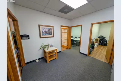 107 Island Ave, La Grande, OR 97850 - Photo 5