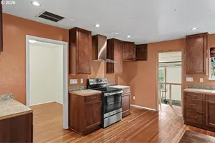 508 S 2nd St, Silverton, OR 97381 - Photo 7