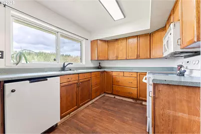 22816 S Bonney Rd, Colton, OR 97017 - Photo 11