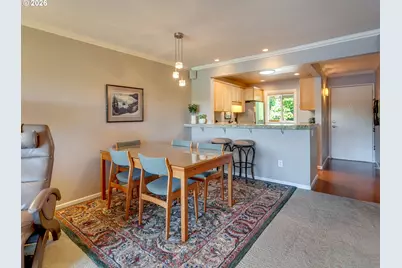 5110 S Landing Dr #303, Portland, OR 97239 - Photo 7