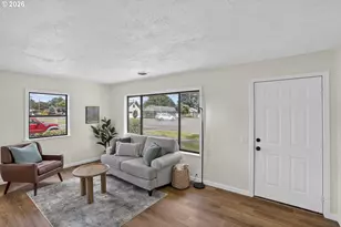 2004 Tualatin St, Saint Helens, OR 97051 - Photo 5