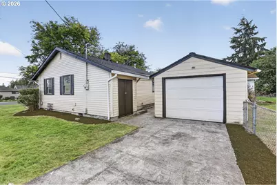2004 Tualatin St, Saint Helens, OR 97051 - Photo 17