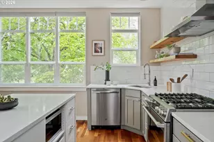 909 SE Marion St, Portland, OR 97202 - Photo 9