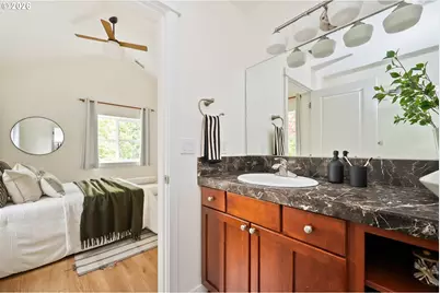 909 SE Marion St #10, Portland, OR 97202 - Photo 33