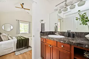 909 SE Marion St, Portland, OR 97202 - Photo 33