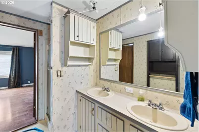 13141 SE Powell Blvd #18, Portland, OR 97236 - Photo 31