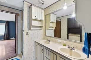 13141 SE Powell Blvd, Portland, OR 97236 - Photo 31