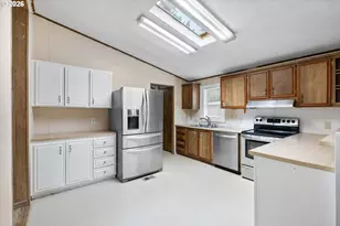 13141 SE Powell Blvd, Portland, OR 97236 - Photo 15