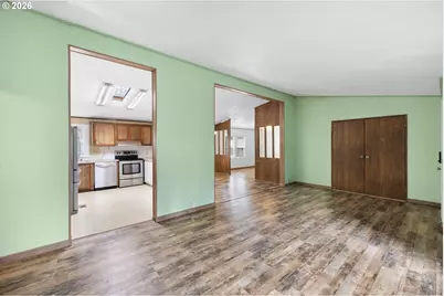 13141 SE Powell Blvd #18, Portland, OR 97236 - Photo 11