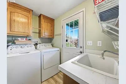 3355 N Delta Hwy #194, Eugene, OR 97408 - Photo 9