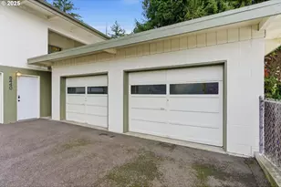 8456 SW Canyon Dr, Portland, OR 97225 - Photo 27