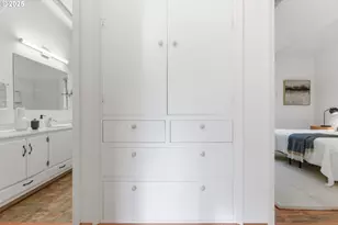 8456 SW Canyon Dr, Portland, OR 97225 - Photo 23