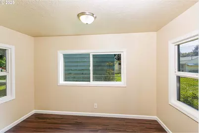 1617 7th Ave, Longview, WA 98632 - Photo 7