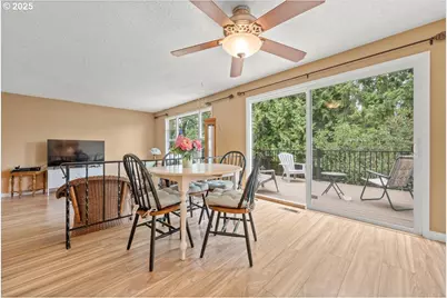 4052 SE 17th St, Gresham, OR 97080 - Photo 11