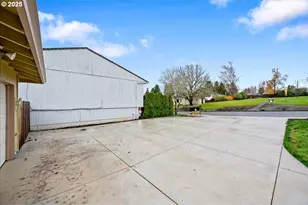 4052 SE 17th St, Gresham, OR 97080 - Photo 5