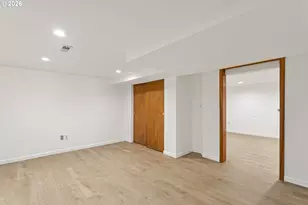 8130 SE Madison St, Portland, OR 97215 - Photo 31