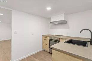 8130 SE Madison St, Portland, OR 97215 - Photo 29