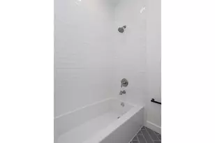 8130 SE Madison St, Portland, OR 97215 - Photo 23