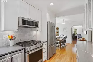 8175 SW Fairway Dr, Portland, OR 97225 - Photo 13