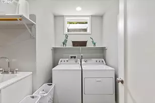 8175 SW Fairway Dr, Portland, OR 97225 - Photo 21