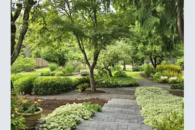 8175 SW Fairway Dr, Portland, OR 97225 - Photo 33