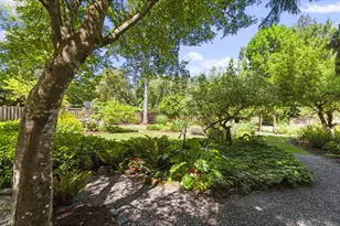 8175 SW Fairway Dr, Portland, OR 97225 - Photo 37