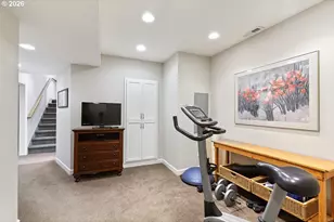 8175 SW Fairway Dr, Portland, OR 97225 - Photo 25