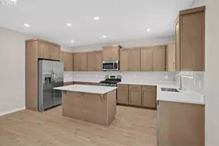 16703 SE Multnomah Falls Dr, Happy Valley, OR 97086 - Photo 11