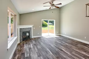 272 SE Ivy St, Mill City, OR 97360 - Photo 15