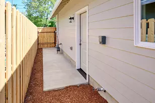 272 SE Ivy St, Mill City, OR 97360 - Photo 37