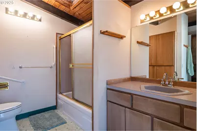 237 Country Ln, Roseburg, OR 97471 - Photo 23