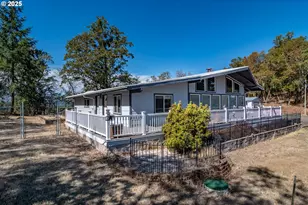 237 Country Ln, Roseburg, OR 97471 - Photo 29