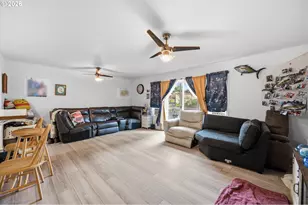 783 W Main St, Sheridan, OR 97378 - Photo 11