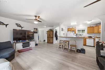 783 W Main St, Sheridan, OR 97378 - Photo 13
