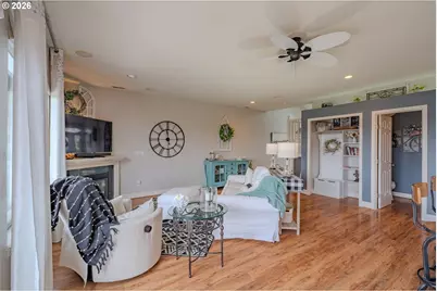 8824 NE 17th St, Vancouver, WA 98664 - Photo 9