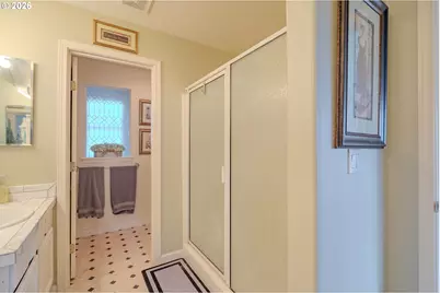 8824 NE 17th St, Vancouver, WA 98664 - Photo 37