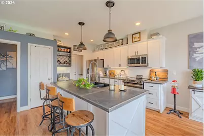 8824 NE 17th St, Vancouver, WA 98664 - Photo 13