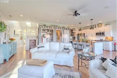 8824 NE 17th St, Vancouver, WA 98664 - Photo 3