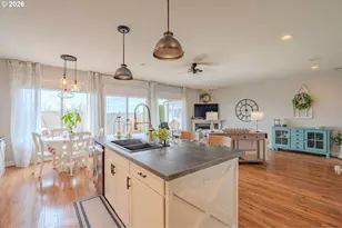 8824 NE 17th St, Vancouver, WA 98664 - Photo 13