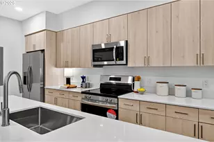 7248 NE Going St, Portland, OR 97218 - Photo 11