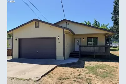 974 NE Bond St, Myrtle Creek, OR 97457 - Photo 1