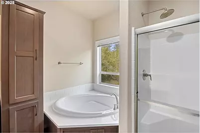 352 N Falcon St, Rockaway Beach, OR 97136 - Photo 17