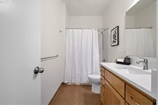 327 Rustic Pl, Eugene, OR 97401 - Photo 33