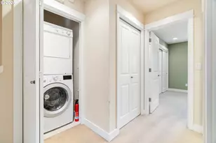 2338 NW Edgewood Pl, Portland, OR 97229 - Photo 25