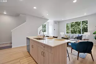 15153 E Burnside, Portland, OR 97233 - Photo 9