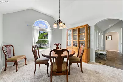 2067 NW Poplar Pl, Redmond, OR 97756 - Photo 11