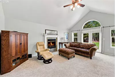 2067 NW Poplar Pl, Redmond, OR 97756 - Photo 3